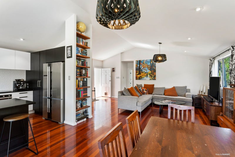 21 Bruce Road, Glenfield, Auckland - Carousel 2