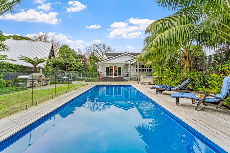 36 Glengarry Avenue, Manly, Whangaparaoa - Carousel 1