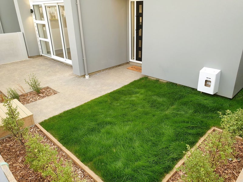 16 Bluff Road, Kenepuru, Porirua - Carousel 1