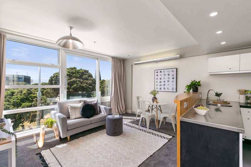 17/43 Mulgrave Street, Thorndon, Wellington - Carousel 2