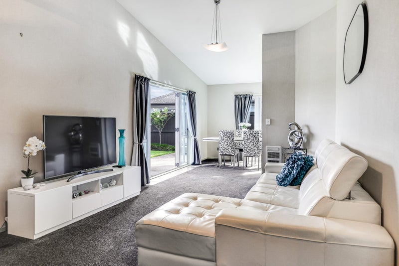 433 Hukanui Road, Rototuna, Hamilton - Carousel 2