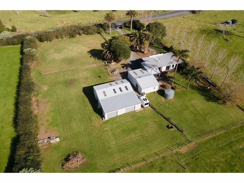 7206 State Highway 1, Pakaraka - Carousel 2