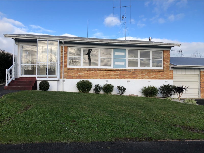 101A Storey Avenue, Forest Lake, Hamilton - Carousel 1