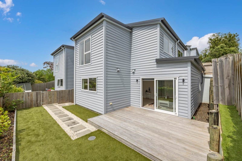 28A Halberg Street, Glenfield, Auckland - Carousel 1