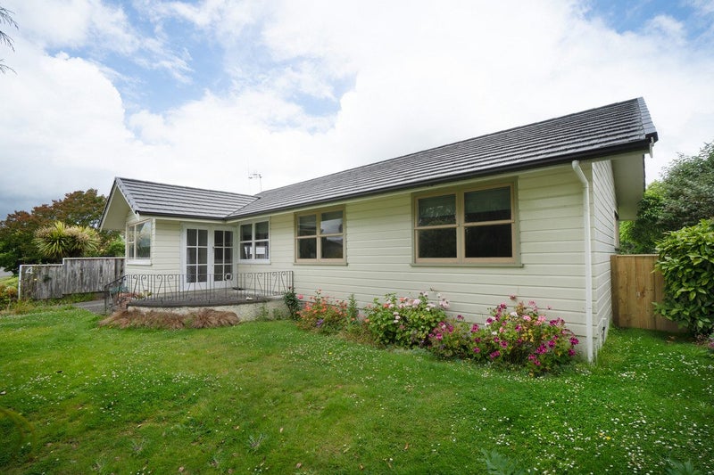 4 Heatley Avenue, Hokowhitu, Palmerston North - Carousel 2