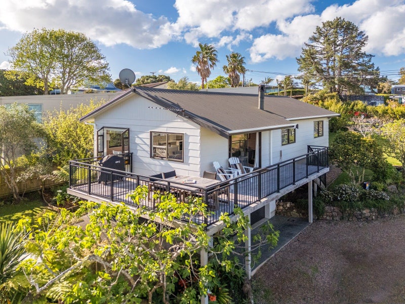 52 Mako Street, Oneroa, Waiheke Island - Carousel 1
