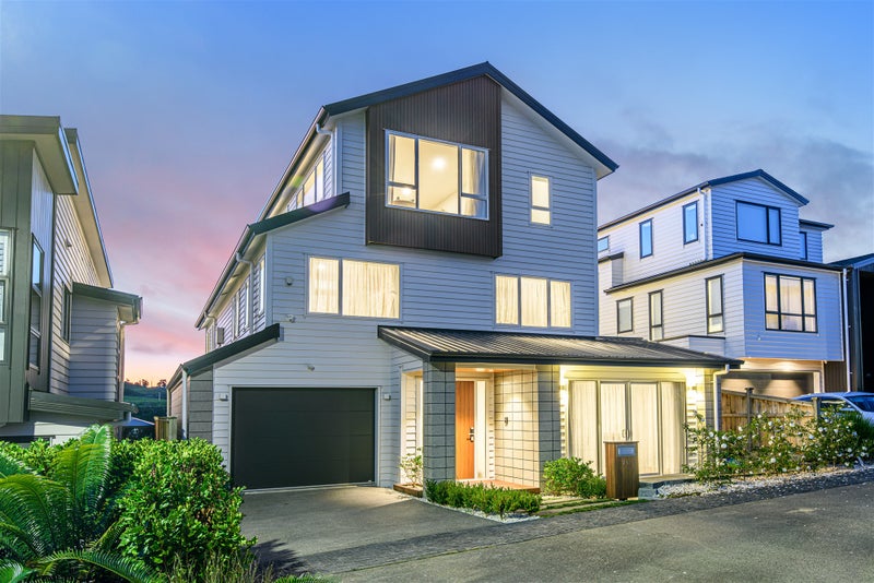 21 Turutu Place, Long Bay, Auckland - Carousel 1
