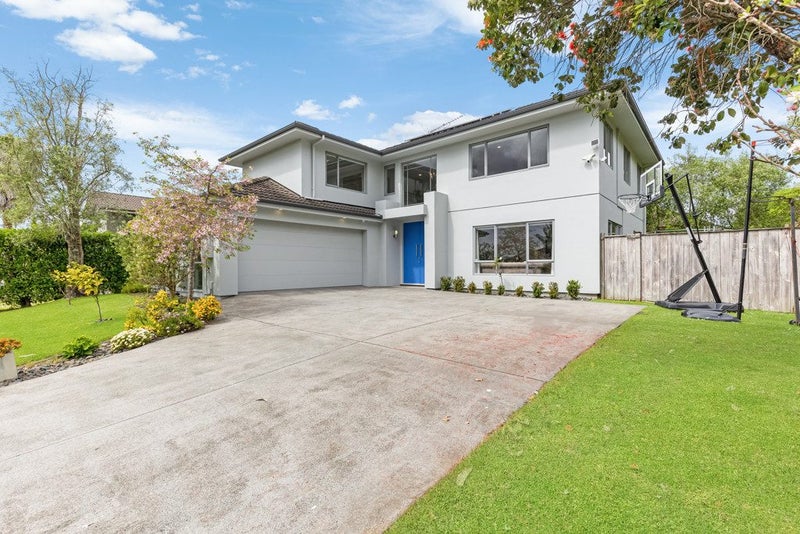 33 Lilybank Crescent, East Tamaki, Auckland - Carousel 1