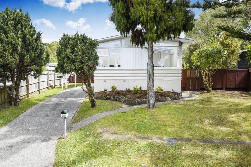 22 Pendlebury Street, Green Bay, Auckland - Carousel 2