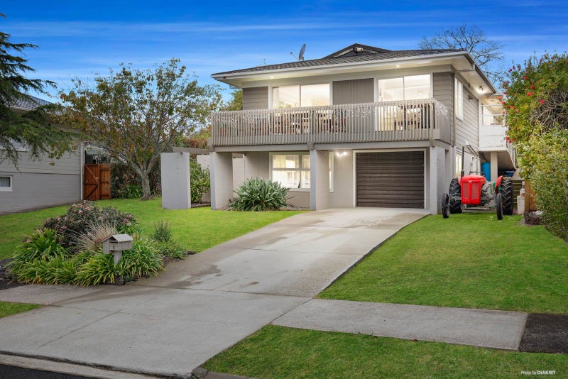 4 Janet Street, Sunnyhills, Auckland - Carousel 1