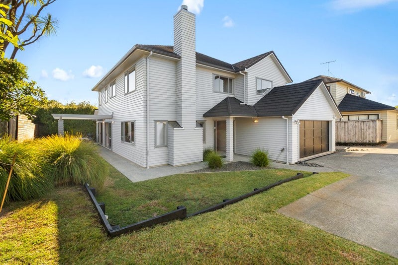 34 Wainui Avenue, Point Chevalier, Auckland - Carousel 1