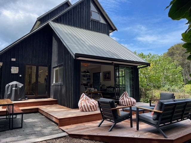 10 Hillside Road, Ostend, Waiheke Island - Carousel 2