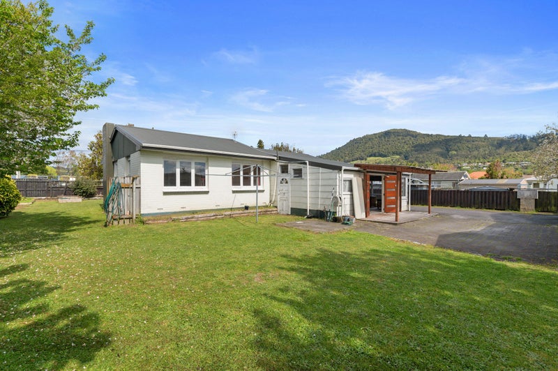 8 May Road, Mangakakahi, Rotorua - Carousel 1