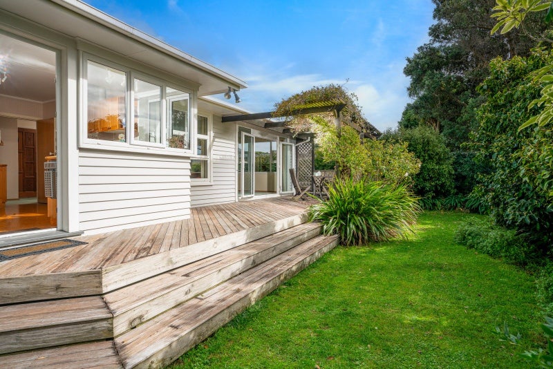 17A Puriri Street, Miramar, Wellington - Carousel 2