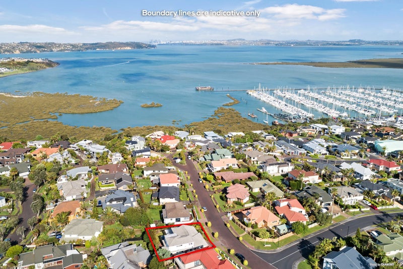 12 Ferntree Terrace, West Harbour, Auckland - Carousel 2