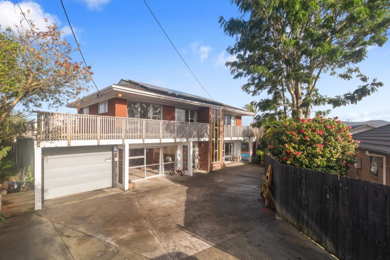 192 Sturges Road, Henderson, Auckland - Carousel 1