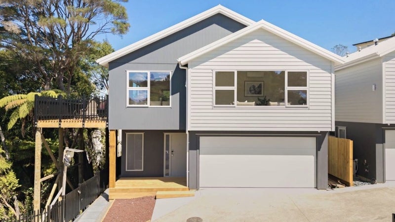 43 Chamberlain Road, Massey, Auckland - Carousel 1