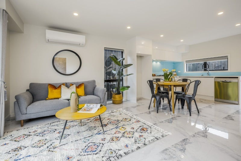 2/174 Ireland Road, Mount Wellington, Auckland - Carousel 1
