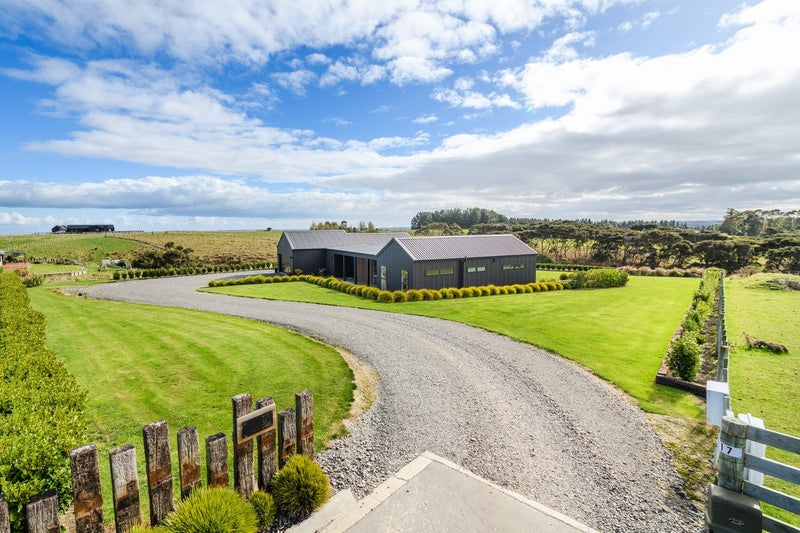 17 Mataki Lane, Halcombe, Feilding - Carousel 2