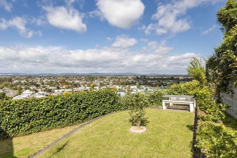 26 Havelock Road, Hospital Hill, Napier - Carousel 15