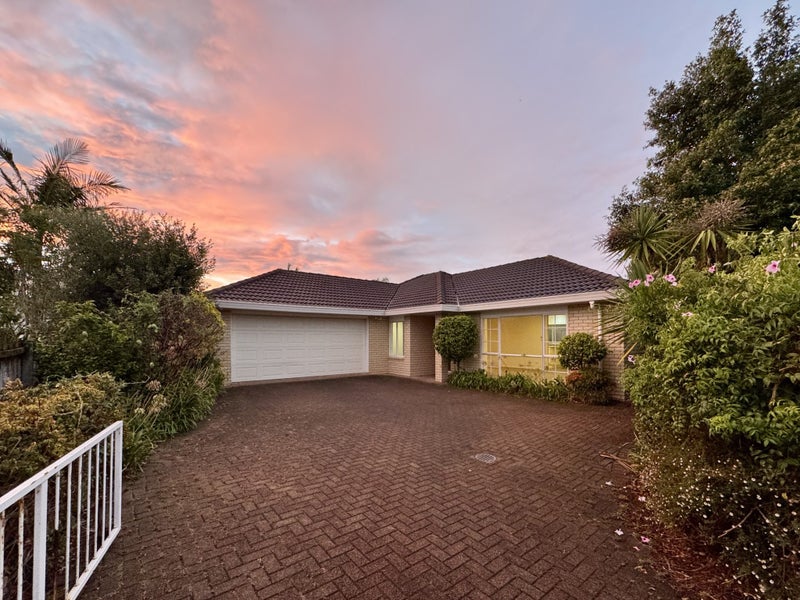 10 Nephin Place, East Tamaki Heights, Auckland - Carousel 1