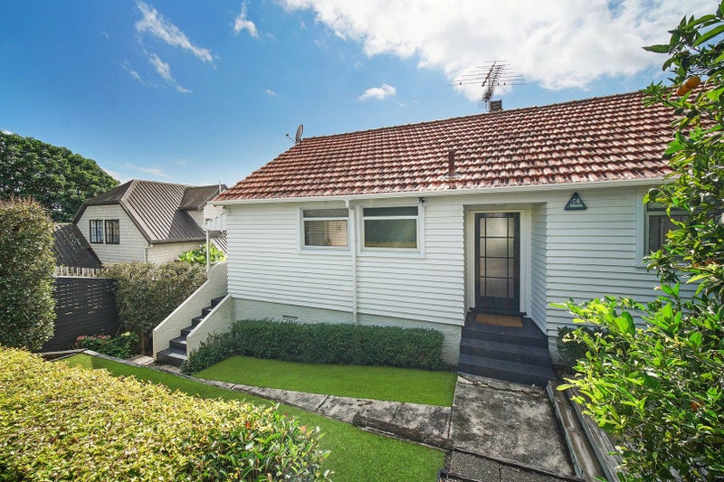 41 Kurahaupo Street, Orakei, Auckland - Carousel 1