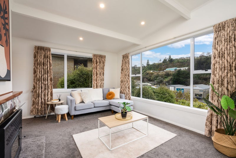 346 Kaikorai Valley Road, Bradford, Dunedin - Carousel 1