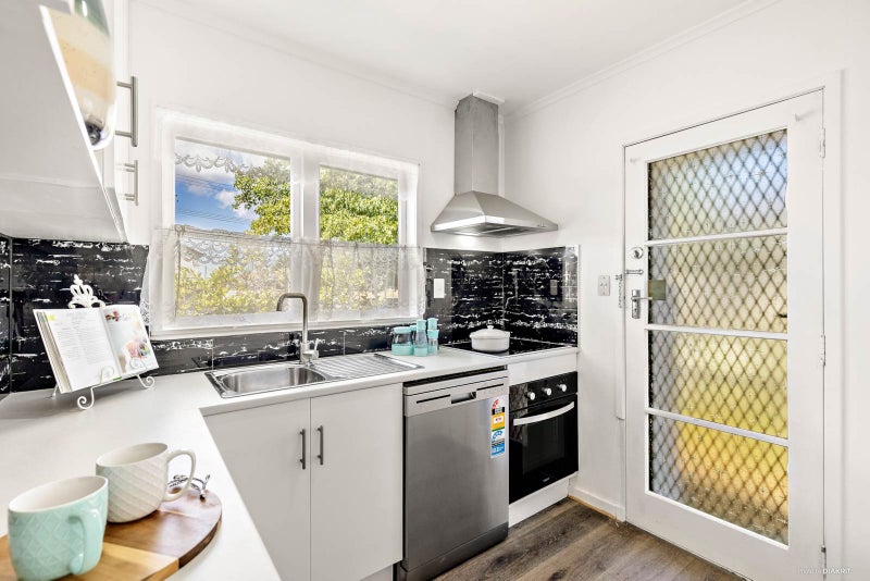 1/463 Richardson Road, Mount Roskill, Auckland - Carousel 2