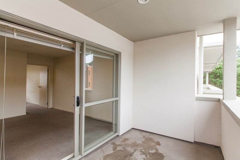 73B/21 Hunters Park Drive, Three Kings, Auckland - Carousel 13
