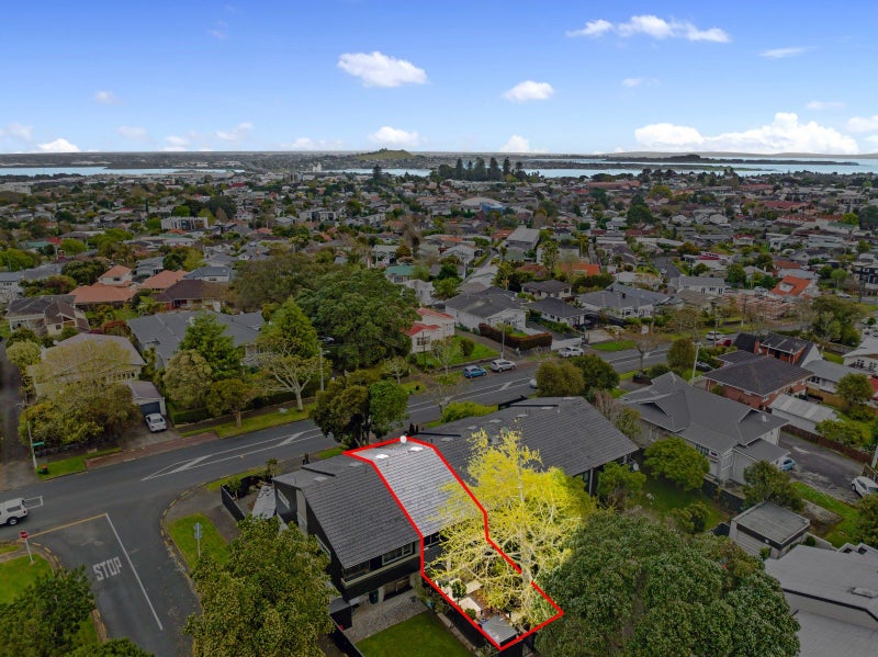 2/56 Campbell Road, One Tree Hill, Auckland - Carousel 25