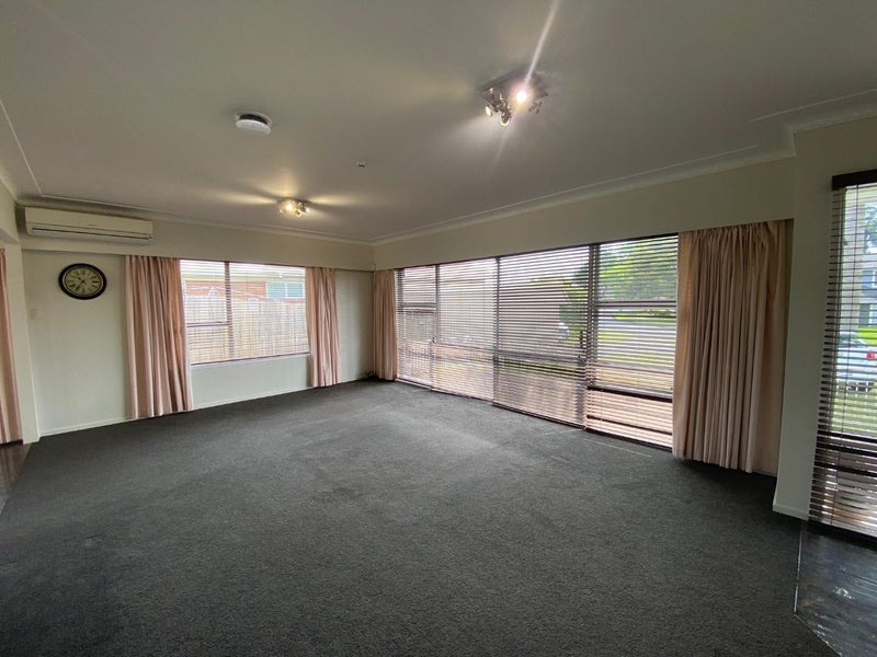 11 Bexley Place, Pahurehure, Papakura - Carousel 2