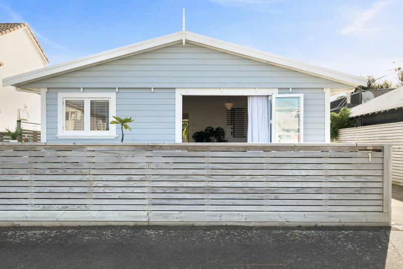 1 Oriental Street, Petone, Lower Hutt - Carousel 28