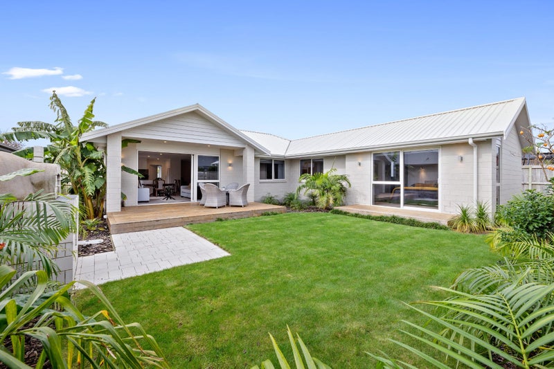 539 Manutahi Road, Lepperton, New Plymouth - Carousel 1