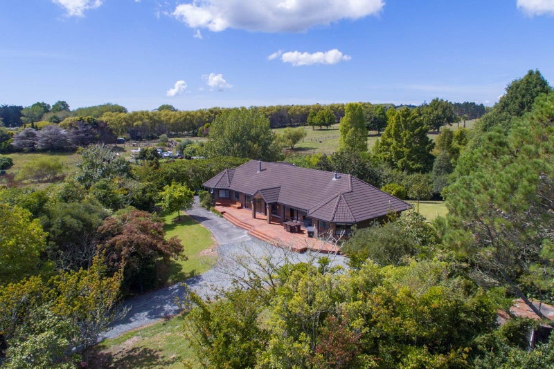 211 Pine Valley Road, Silverdale - Carousel 1