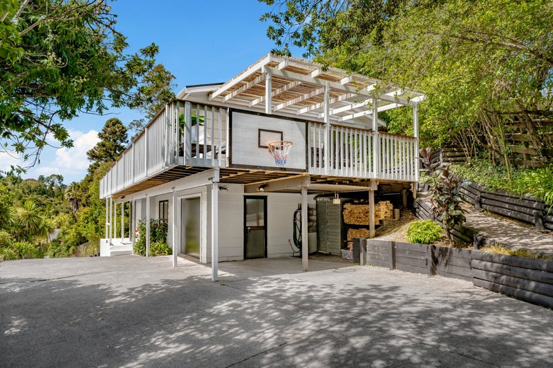 14 Awaruku Road, Torbay, Auckland - Carousel 1