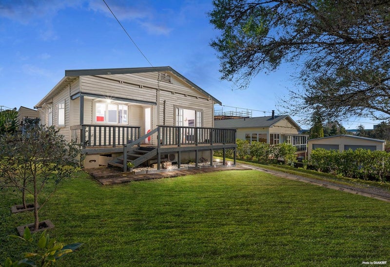 65 Clayburn Road, Glen Eden, Auckland - Carousel 1