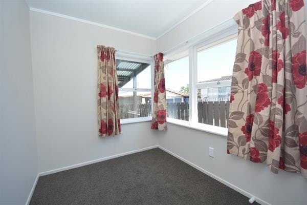 55 Plumley Crescent, Mangere, Auckland - Carousel 10