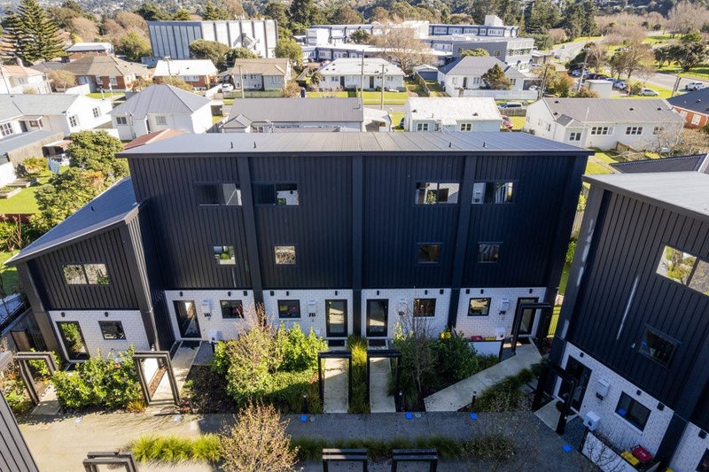 6/10 Avery Grove, Boulcott, Lower Hutt - Carousel 21
