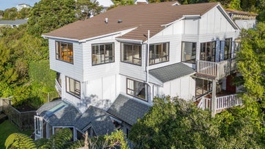 10 Kate Way, Karori, Wellington - Carousel 1