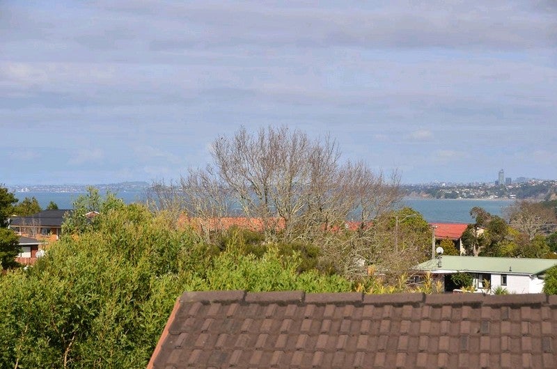 2/43 Watea Road, Torbay, Auckland - Carousel 2