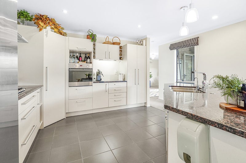 15 Satchmo Place, Rototuna North, Hamilton - Carousel 2