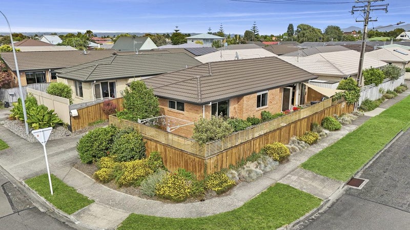 25 Roto Street, Tahunanui, Nelson - Carousel 2