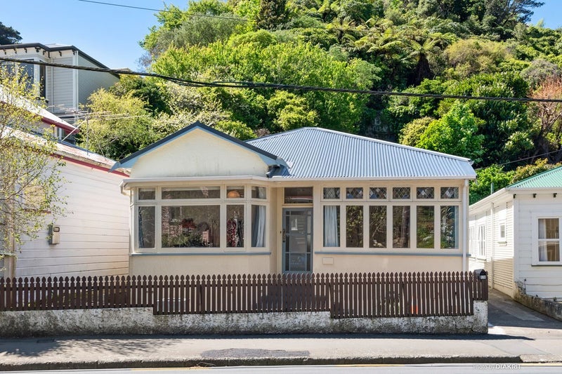 178 Aro Street, Aro Valley, Wellington - Carousel 1
