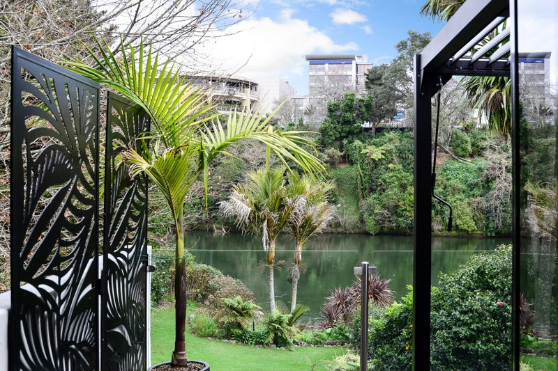 27B Opoia Road, Hamilton East, Hamilton - Carousel 2