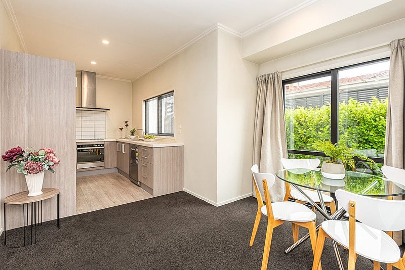 4/477 Madras Street, St Albans, Christchurch - Carousel 1