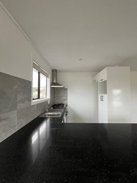 2/3 Coombe Avenue, Otara, Auckland - Carousel 2