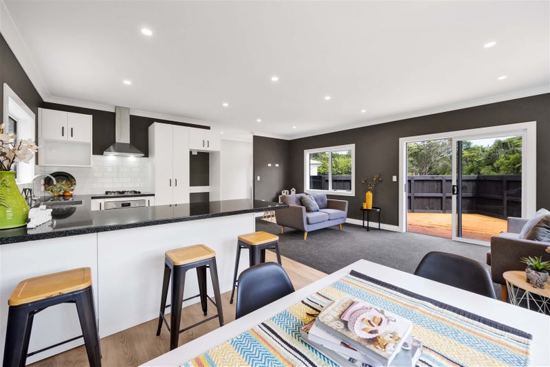 23B Heta Road, Highlands Park, New Plymouth - Carousel 1