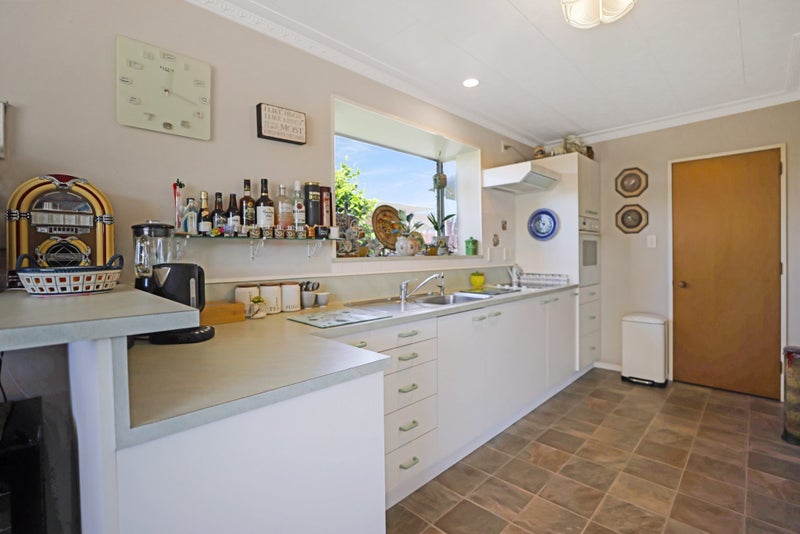 41 Reid Crescent, Allenton, Ashburton - Carousel 2