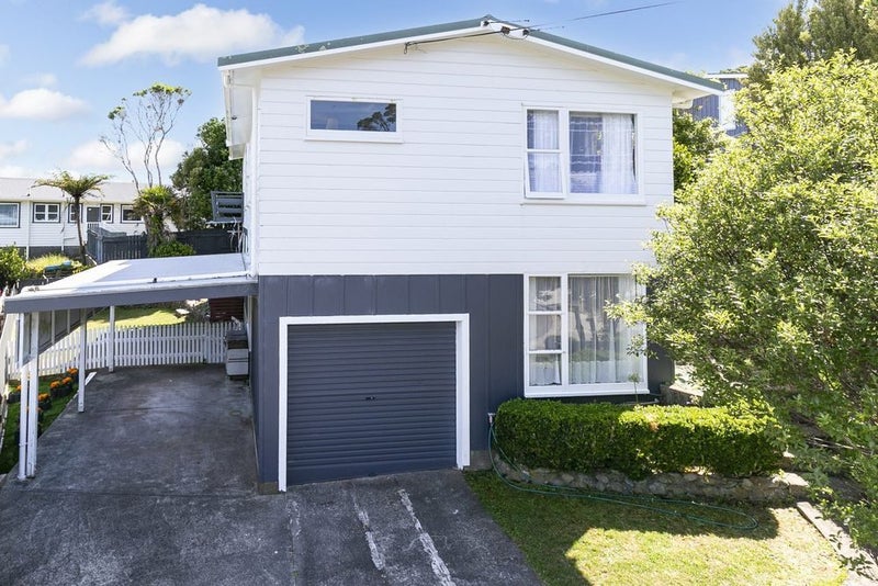 23 Griffiths Grove, Newlands, Wellington - Carousel 2