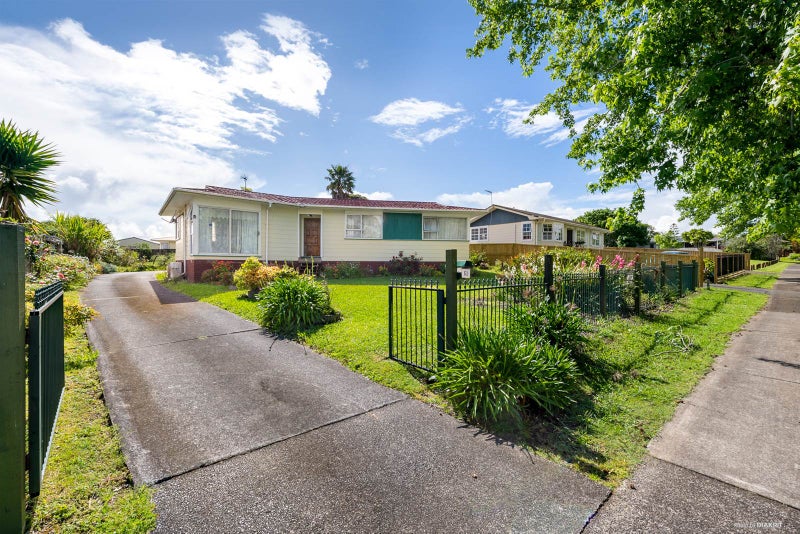 51 Sikkim Crescent, Clover Park, Auckland - Carousel 2